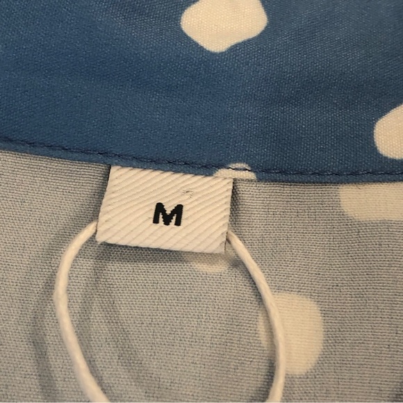 Made With Love NWT Blue White Polka Dot Blouse Button Up M - Picture 6 of 9